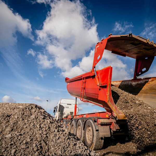 Transport des matériaux de construction chez SOCOVATP