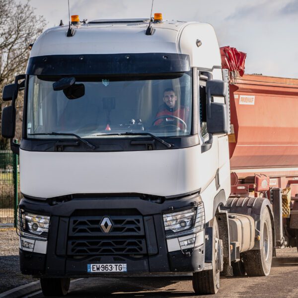 camion-semi-benne-longepee