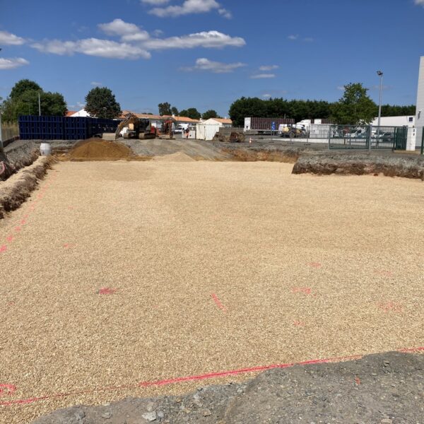 Terrassement du futur bassin (1)