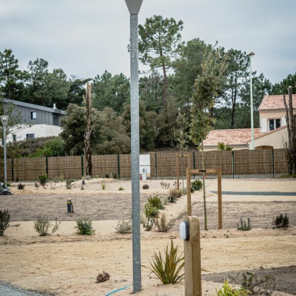 réseaux-electriques-et-eclairages-camping-85